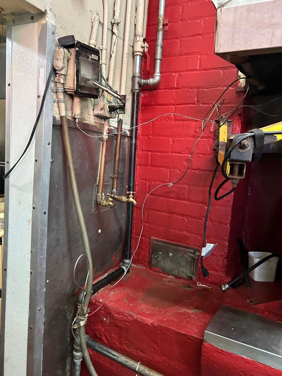Efficient Gas Line Repair in Downey image